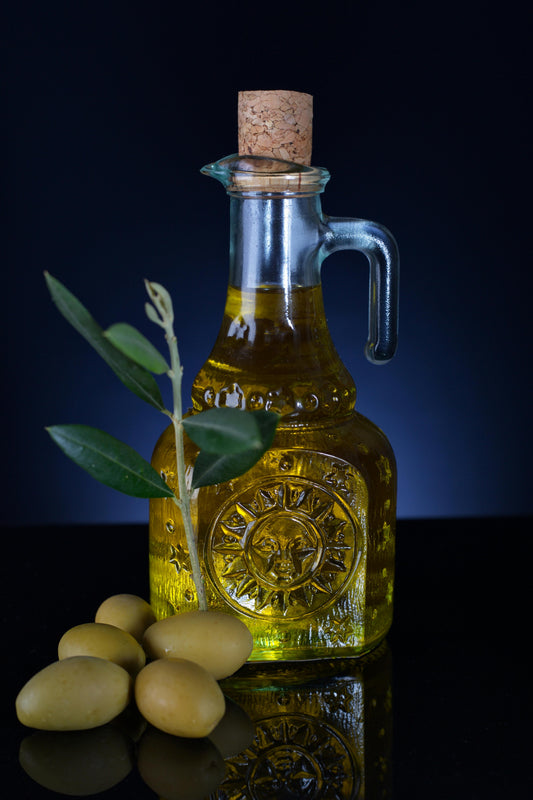 Why Replace Vegetable Oil with Olive Oil? Health and Flavor Benefits
